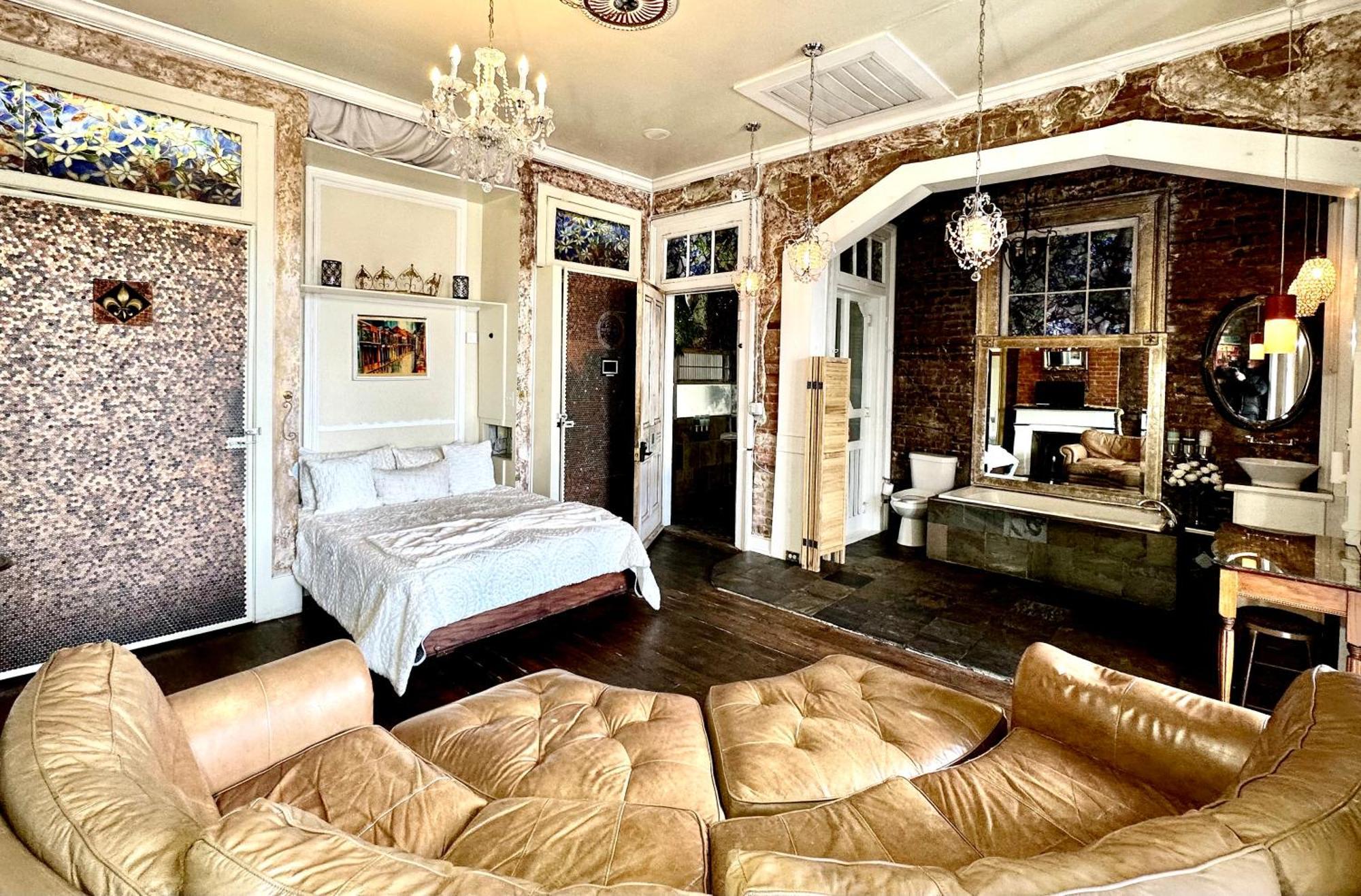 Fleur De Lis Mansion Bed & Breakfast New Orleans Exterior photo