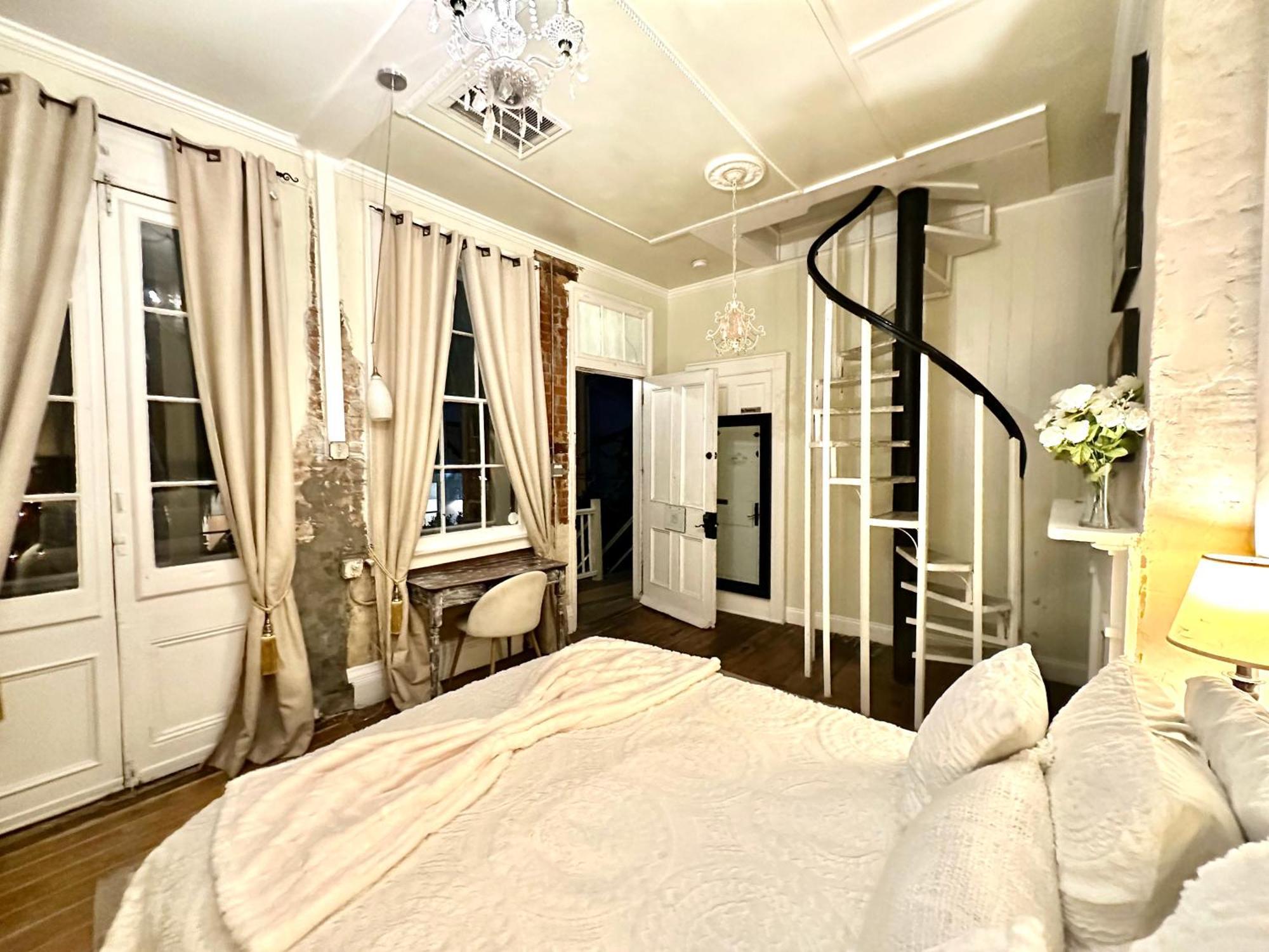 Fleur De Lis Mansion Bed & Breakfast New Orleans Exterior photo