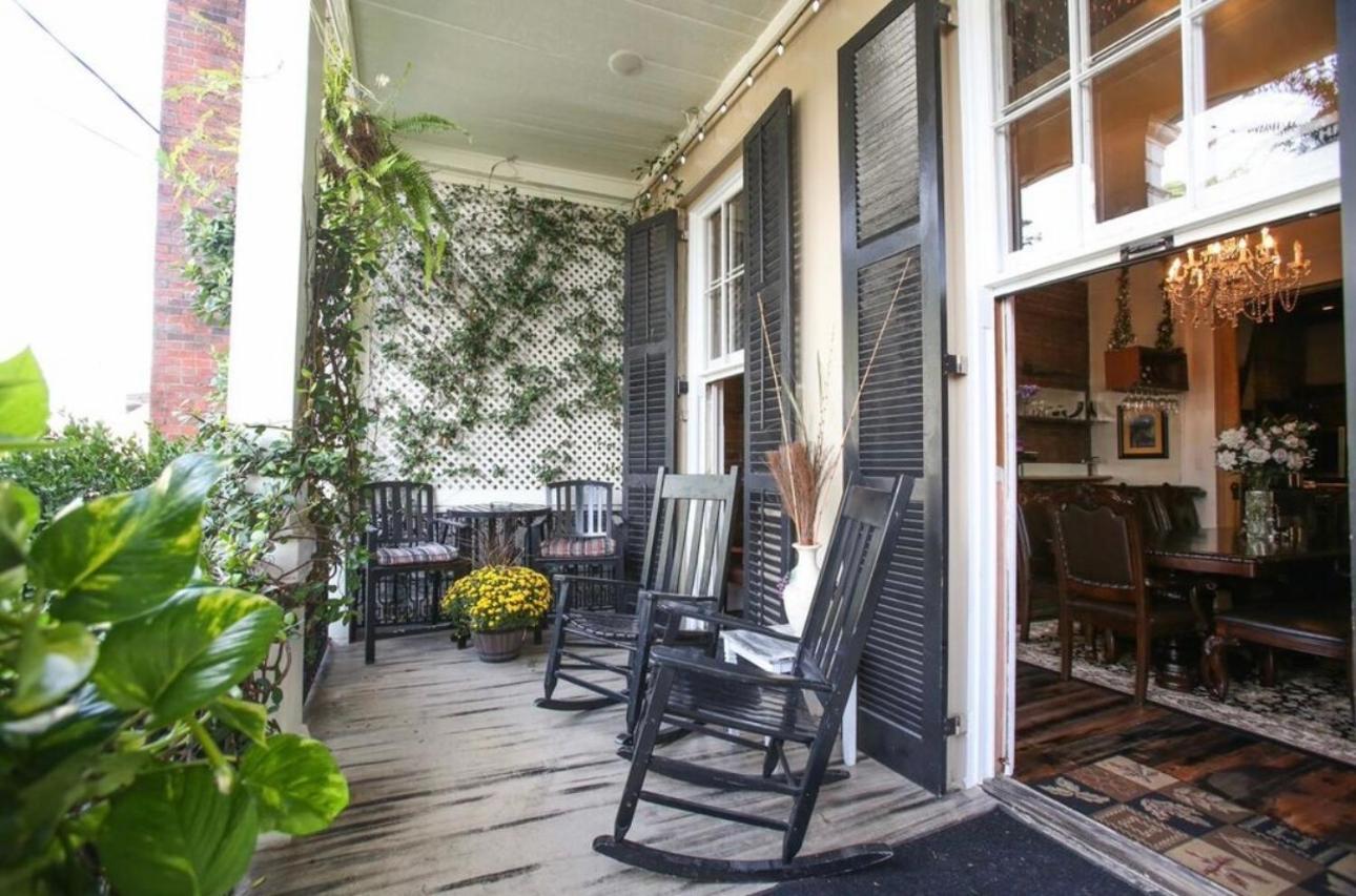 Fleur De Lis Mansion Bed & Breakfast New Orleans Exterior photo